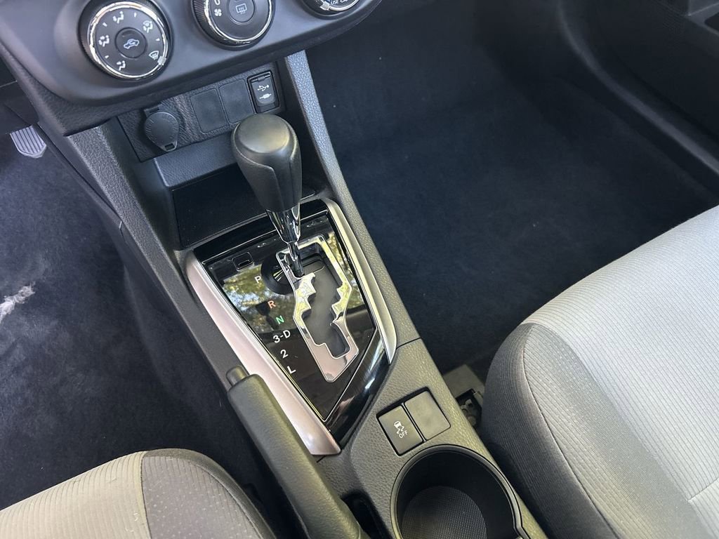 Used 2015 Toyota Corolla L FWD image 22