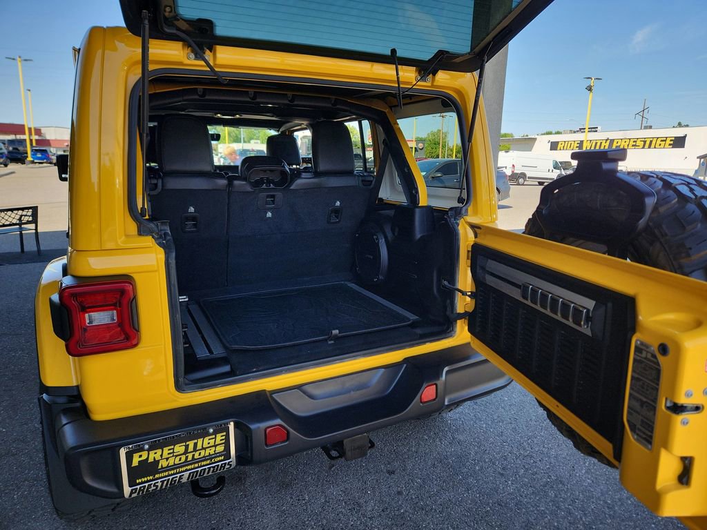 Used 2019 Jeep Wrangler Unlimited Sahara w/ Uconnect 4C Nav & Sound Group AWD/4WD image 15