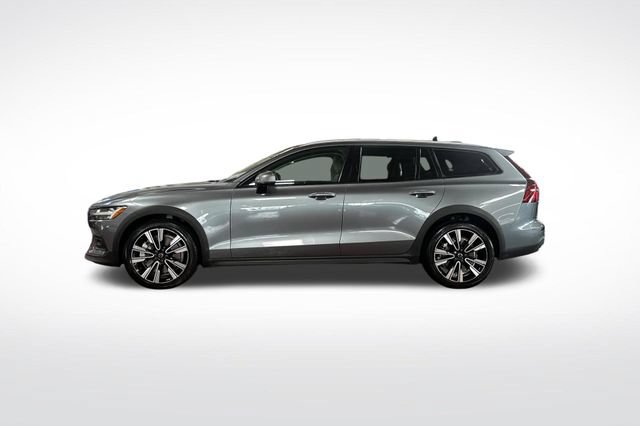 Used 2020 Volvo V60 T5 Cross Country w/ Protection Package Premier AWD/4WD image 8