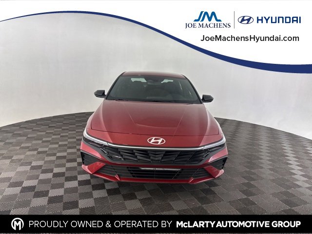 Certified 2025 Hyundai Elantra Sport w/ Cargo Package image 2
