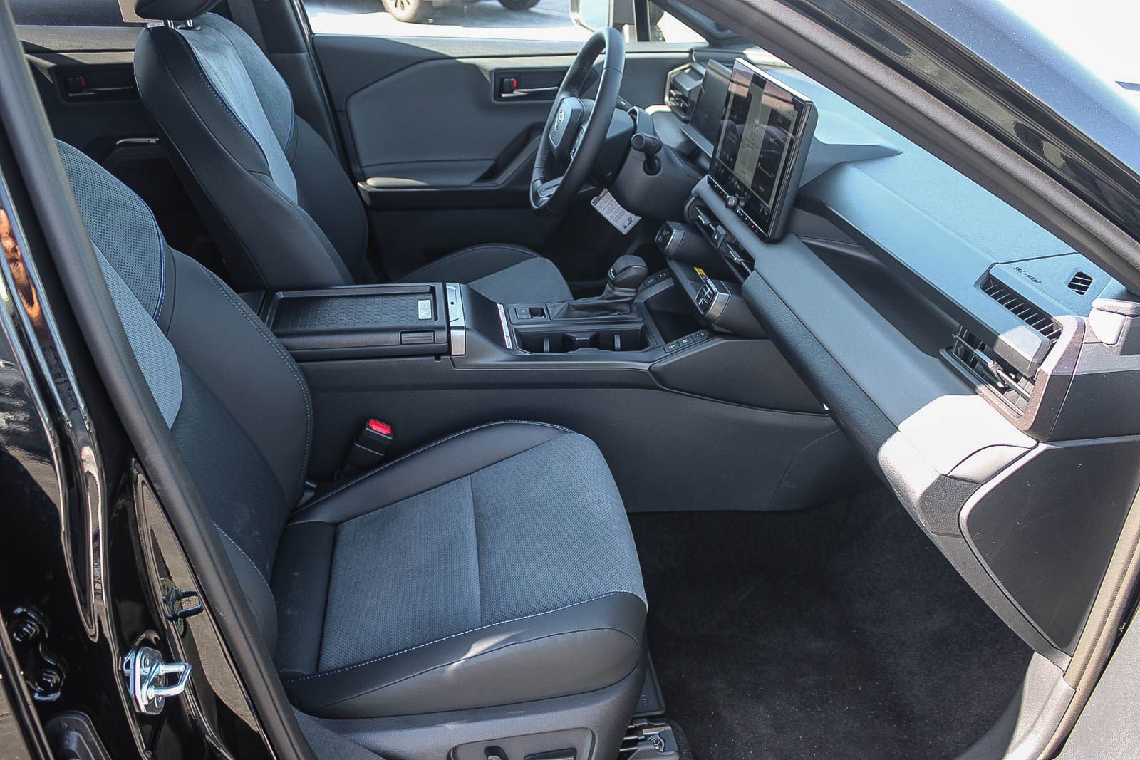 New 2026 Toyota RAV4 XSE AWD/4WD image 19
