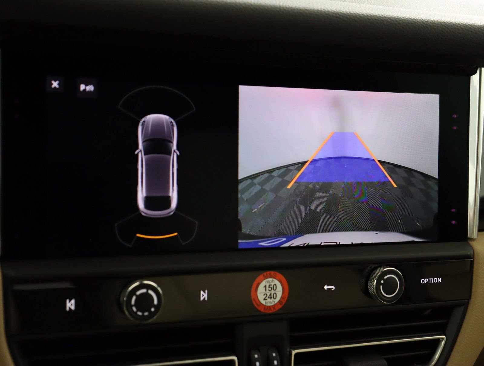 Used 2025 Porsche Macan image 28