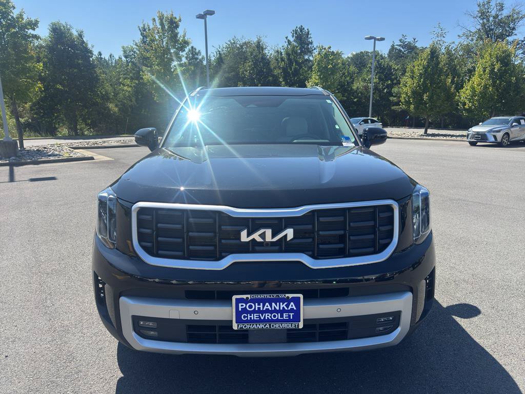 Used 2024 Kia Telluride SX w/ Towing Package FWD image 2