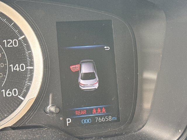 Used 2020 Toyota Corolla LE FWD image 22