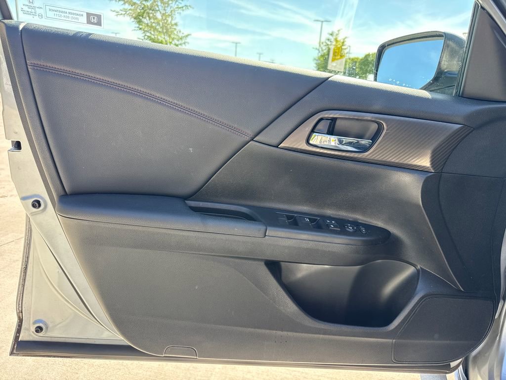 Used 2017 Honda Accord Sport Special Edition image 13