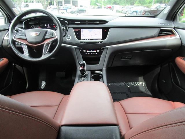 Used 2023 Cadillac XT5 Premium Luxury w/ Technology Package FWD image 11
