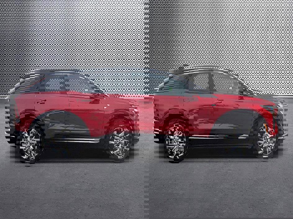 New 2025 Cadillac Optiq Luxury 2 image 4