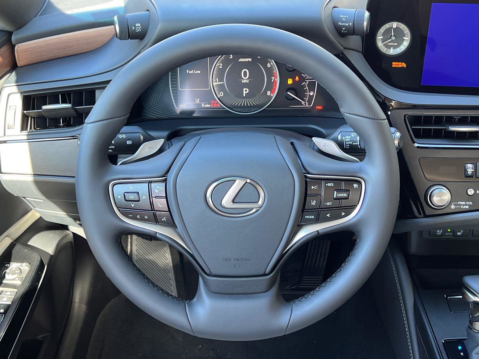 New 2025 Lexus ES 350 w/ Premium Package image 18