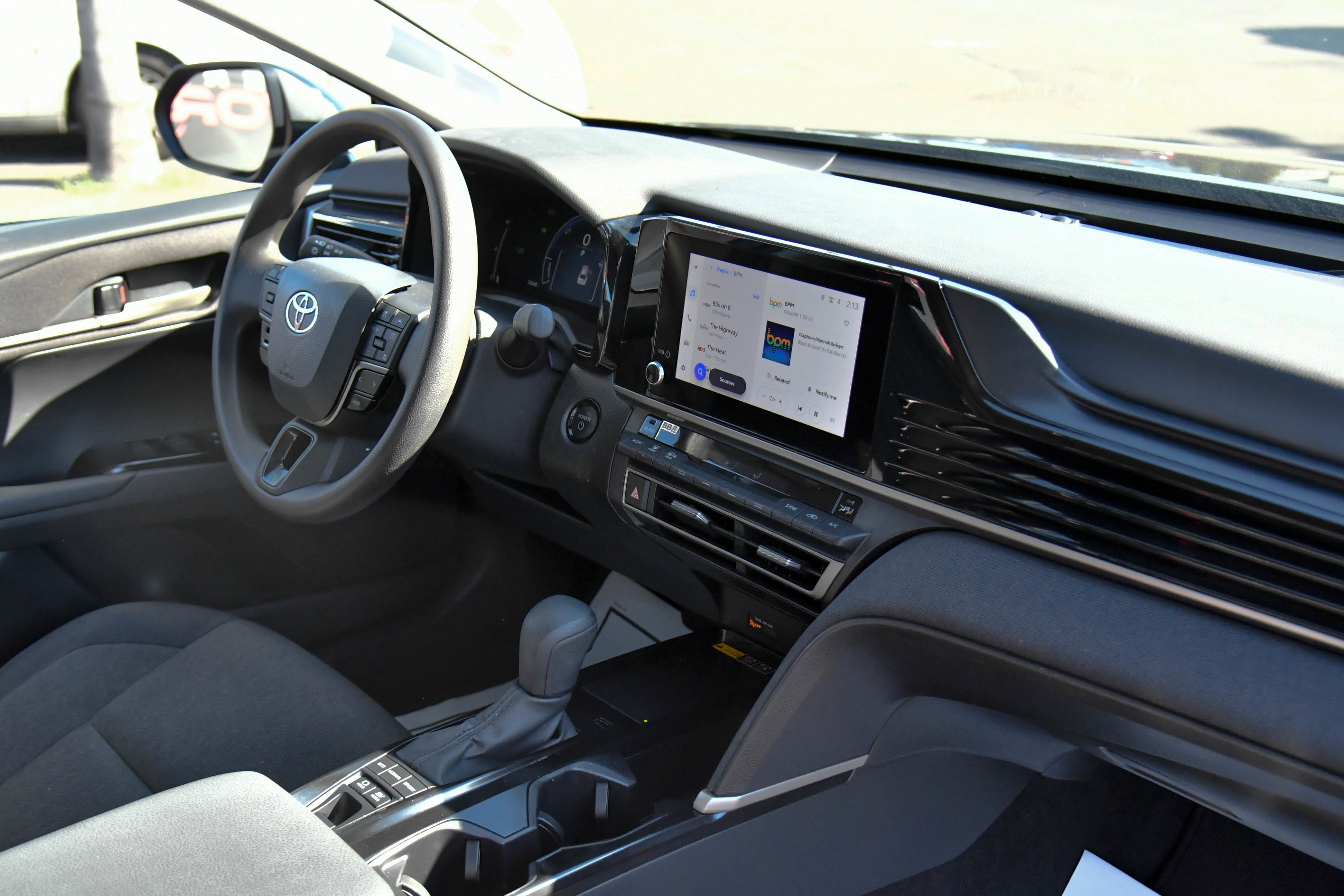 Used 2025 Toyota Camry LE image 43