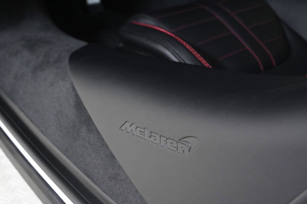 New 2026 McLaren GTS RWD image 20