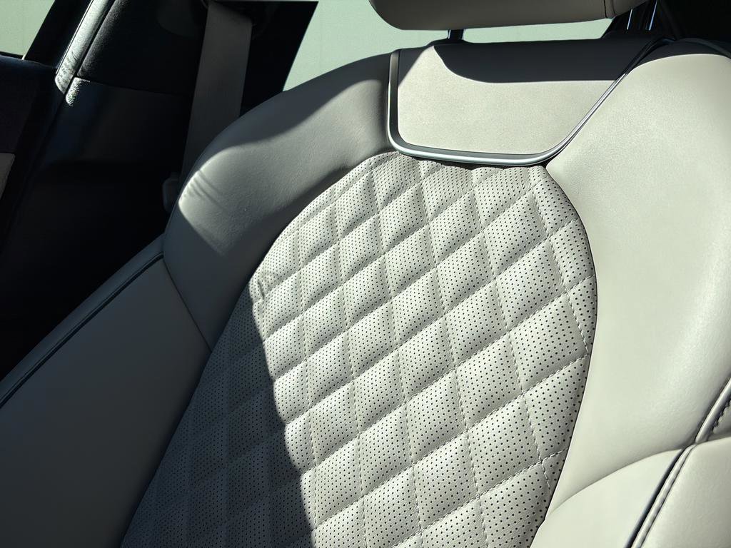 Used 2023 Genesis G70 3.3T w/ Sport Prestige Package image 46