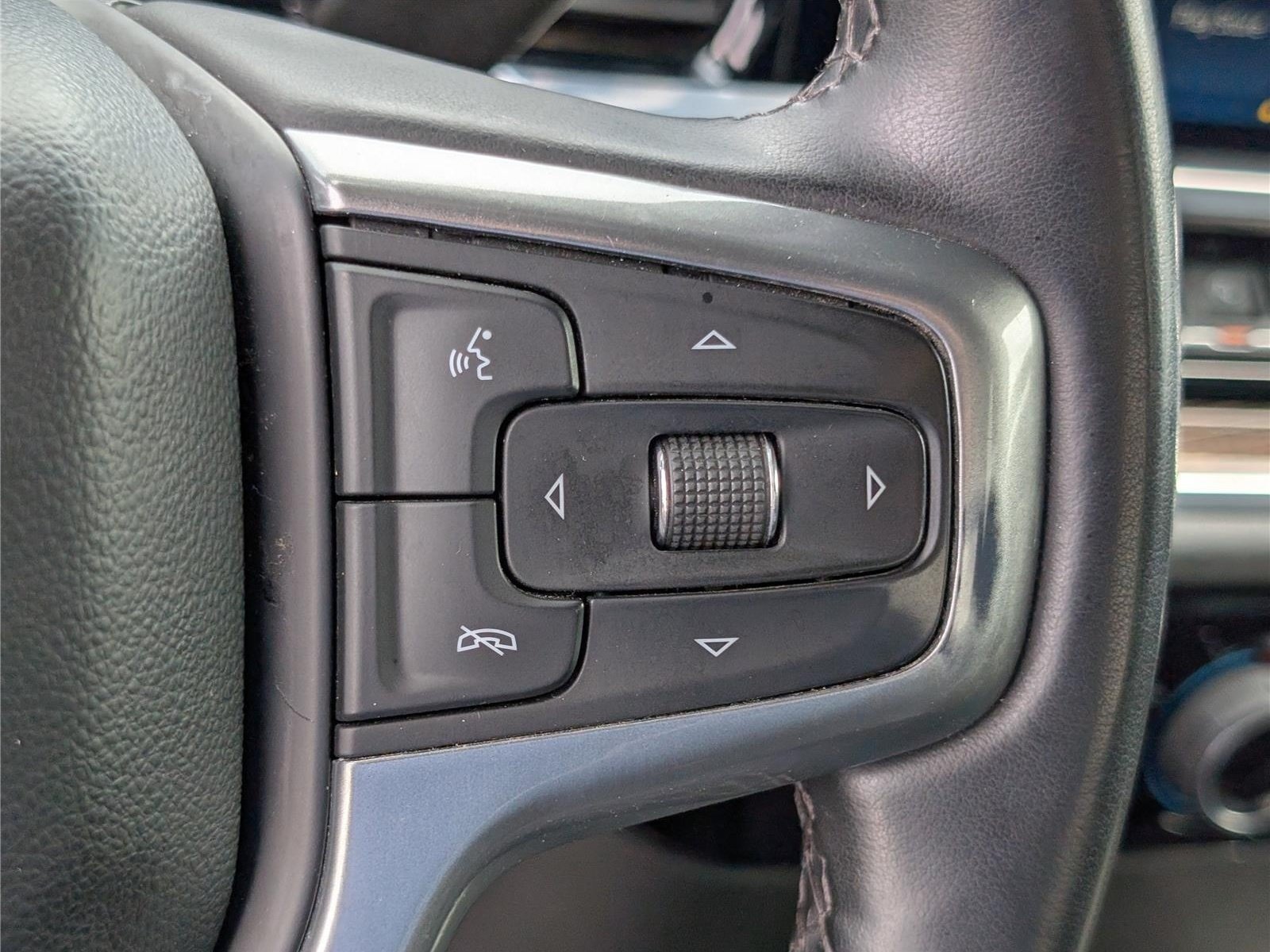Used 2023 Chevrolet Silverado 1500 LT AWD/4WD image 22