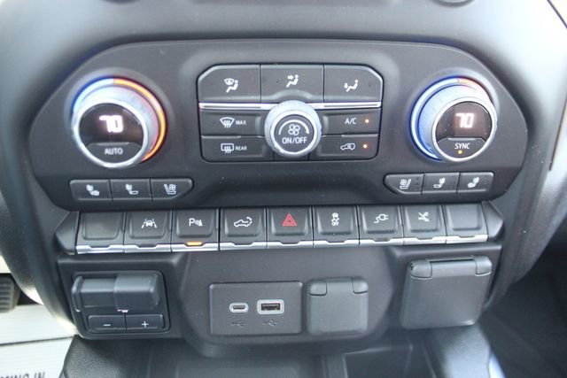 Used 2022 Chevrolet Silverado 1500 High Country w/ Safety Package II AWD/4WD image 25