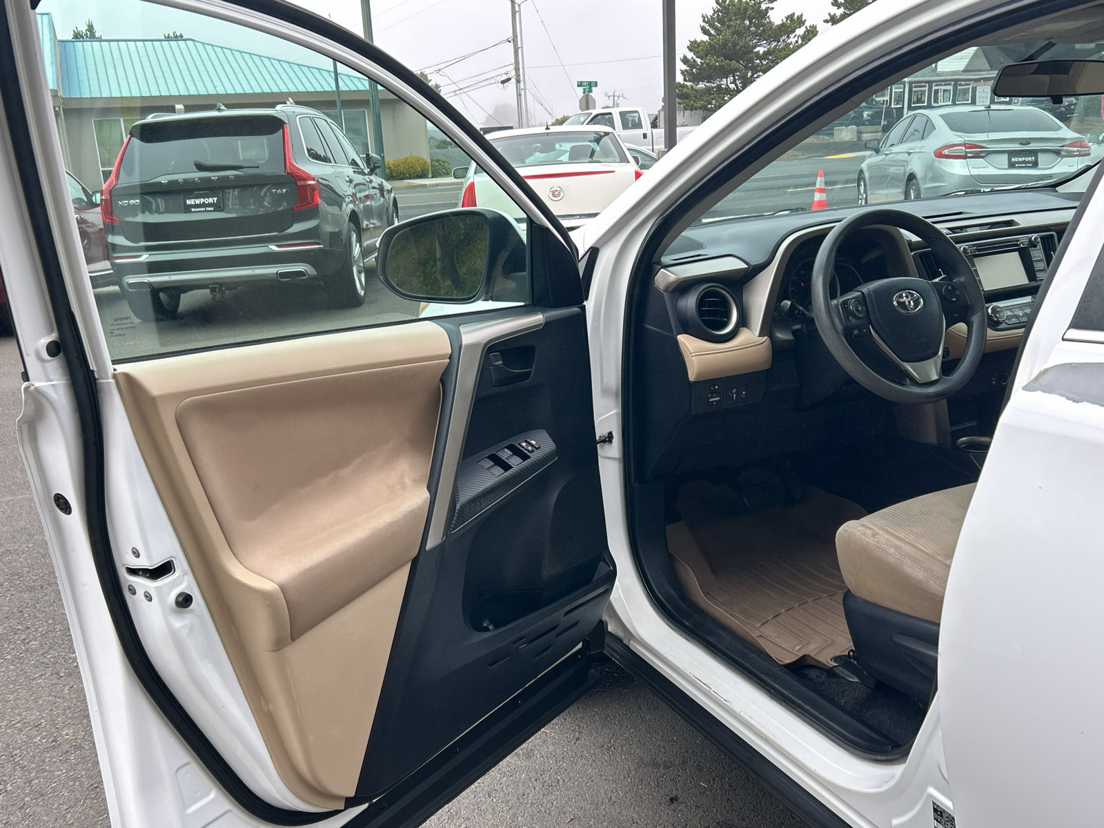 Used 2013 Toyota RAV4 XLE FWD image 13