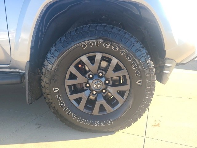 Used 2022 Toyota Tacoma SR5 image 9