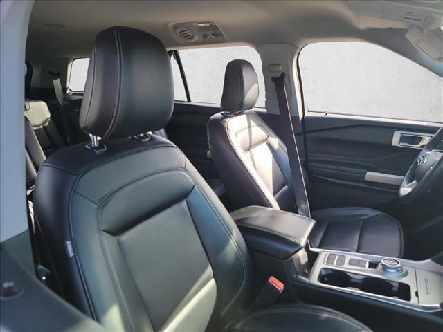 Used 2022 Ford Explorer XLT w/ Equipment Group 202A image 15