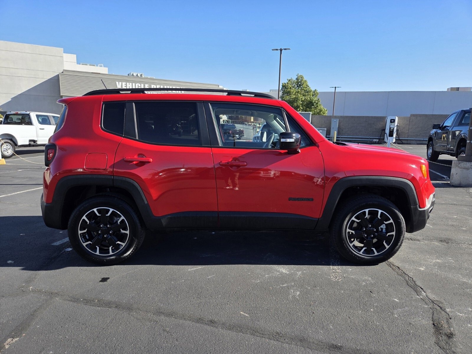 Used 2023 Jeep Renegade Latitude image 7