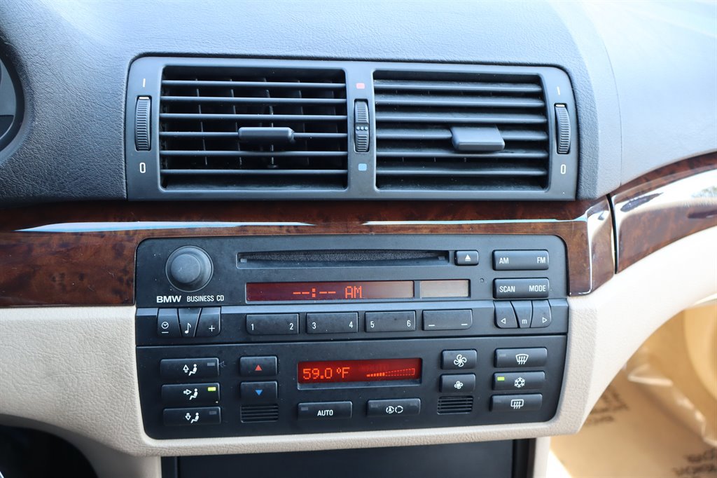 Used 2004 BMW 325i Sedan image 23