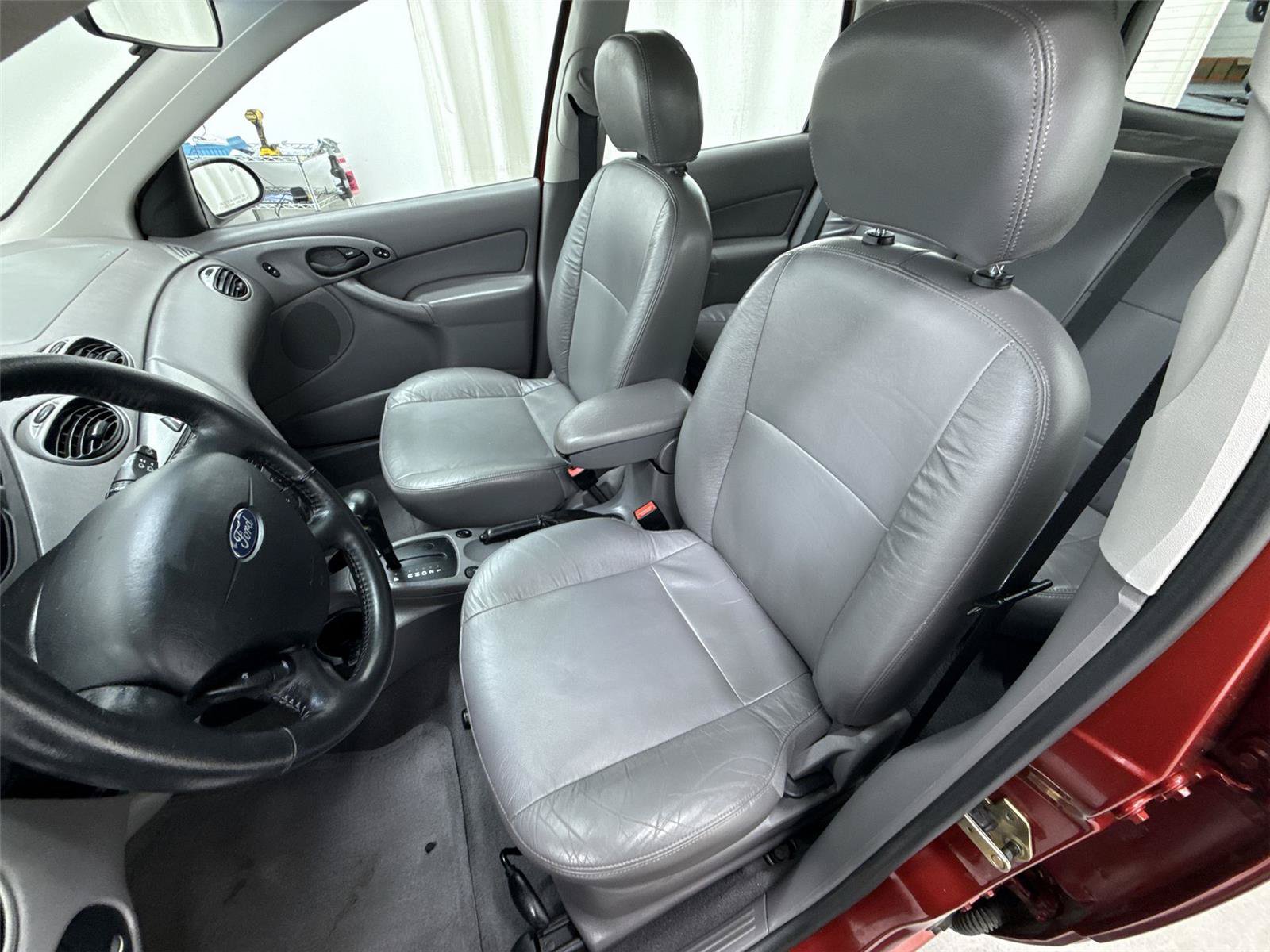 Used 2003 Ford Focus ZTW FWD image 18