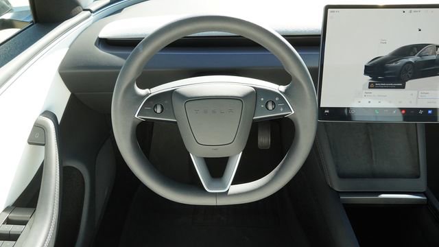 Used 2025 Tesla Model 3 Long Range image 16