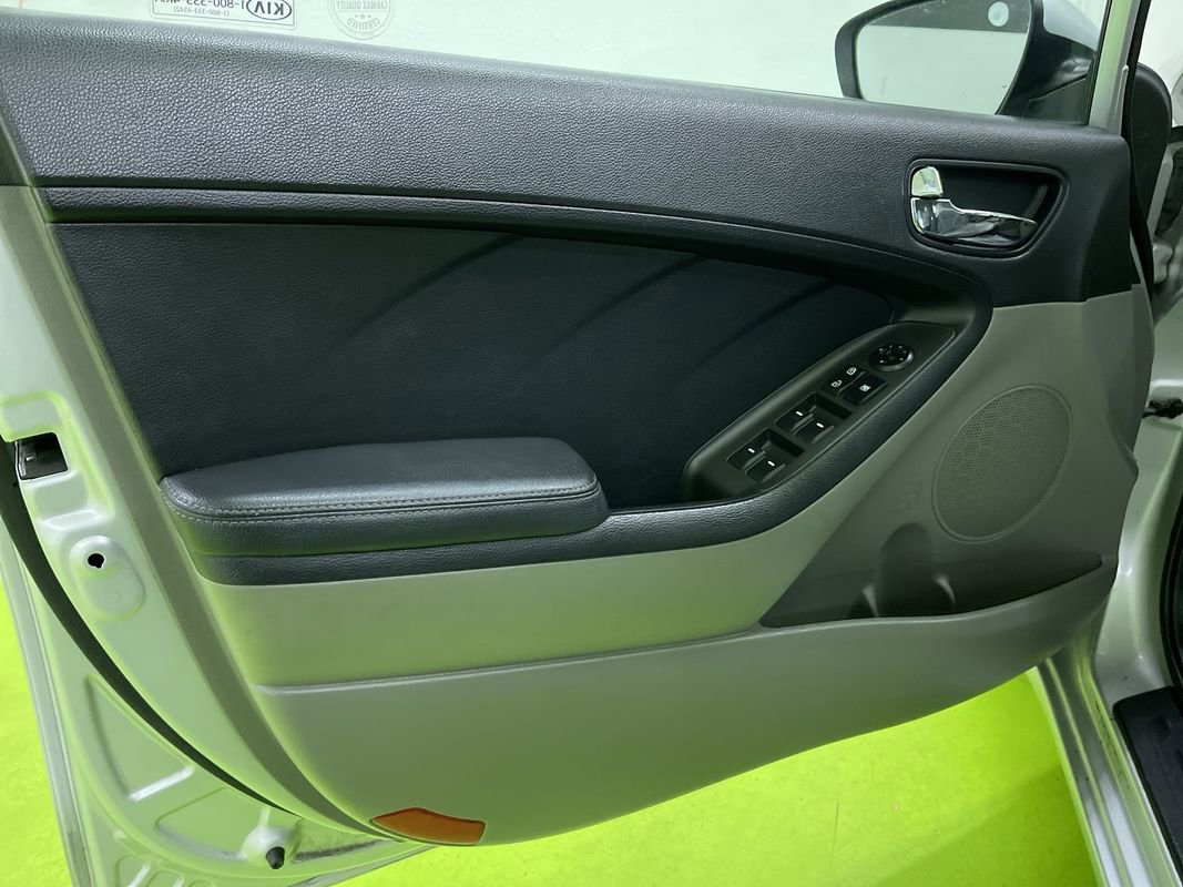 Used 2015 Kia Forte LX w/ Popular Package image 15