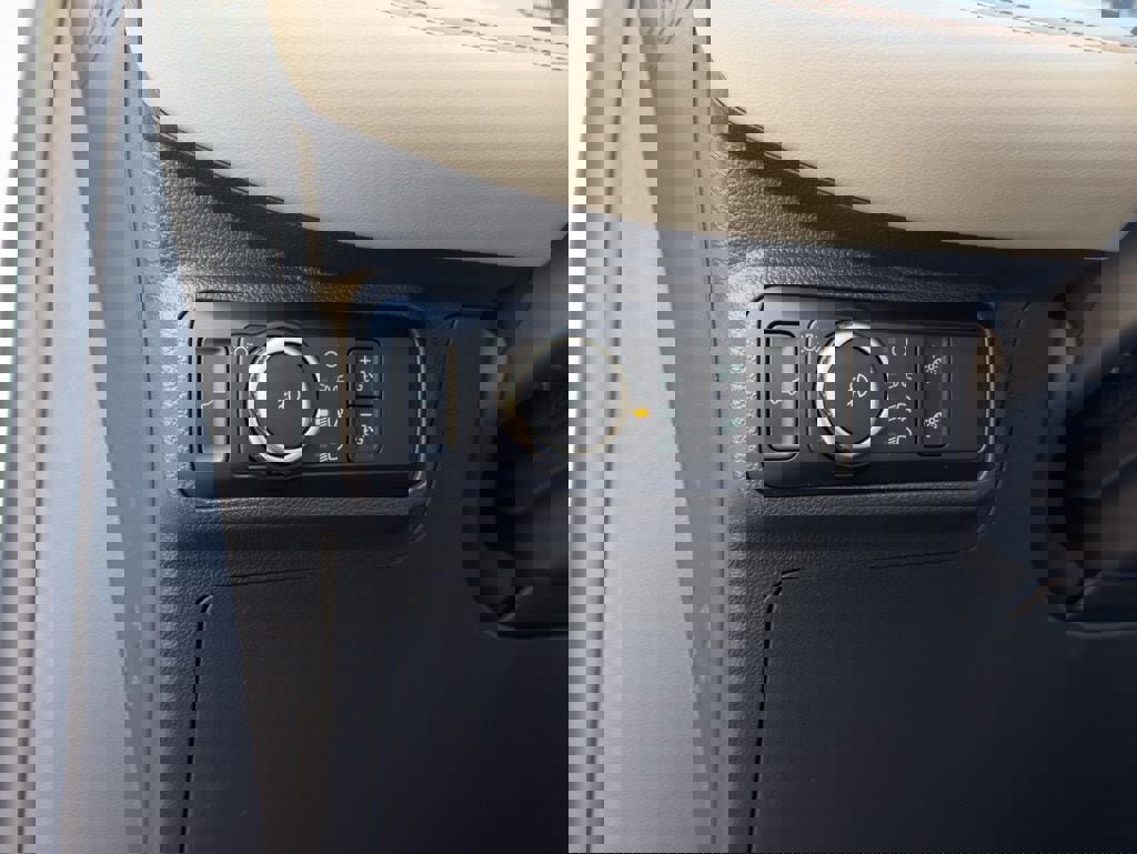 New 2026 Ford Explorer Active w/ Active Comfort Package image 59