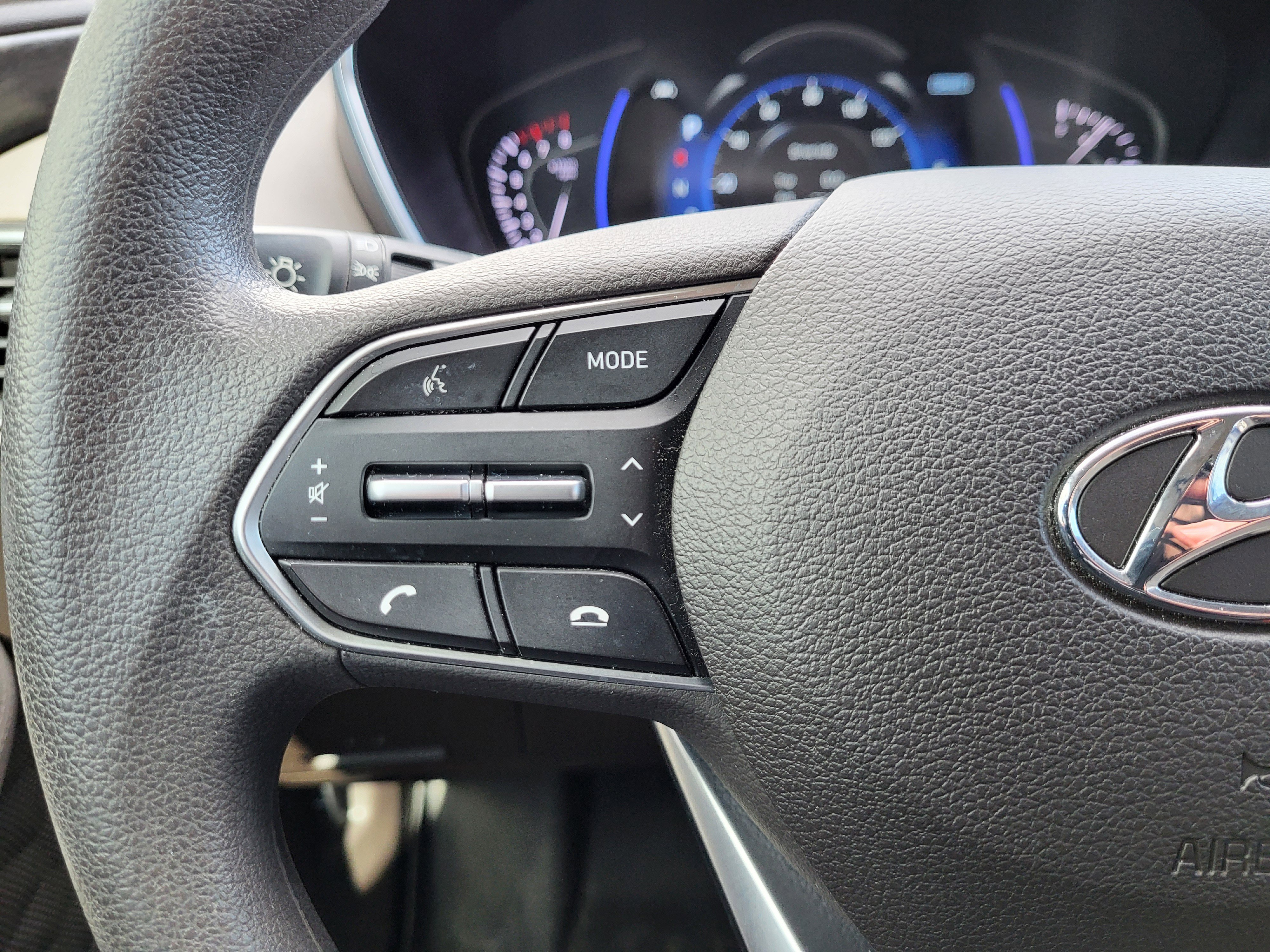 Used 2019 Hyundai Santa Fe SEL image 20