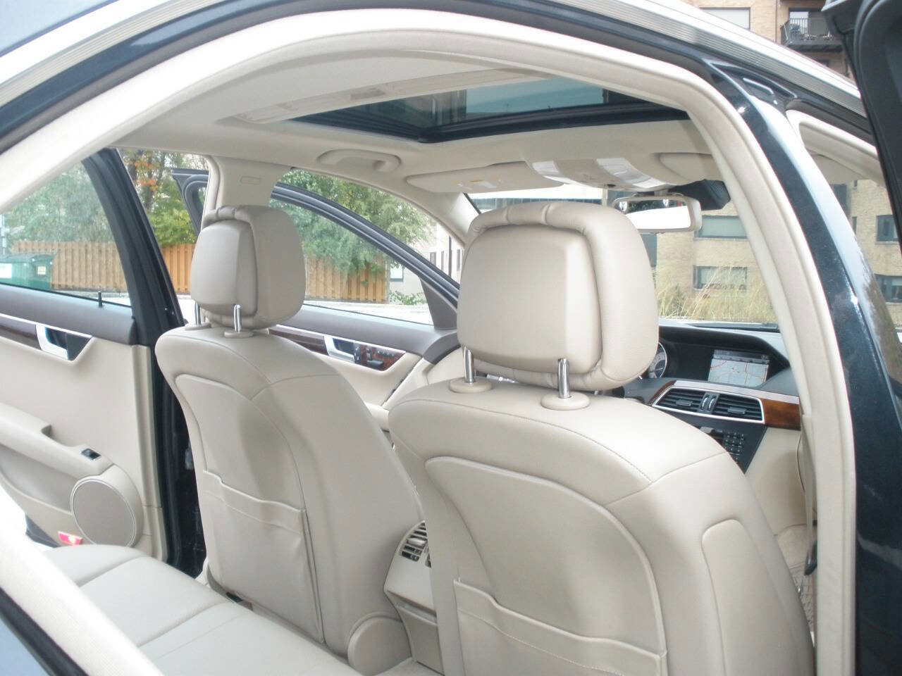 Used 2013 Mercedes-Benz C 250 Sedan image 30