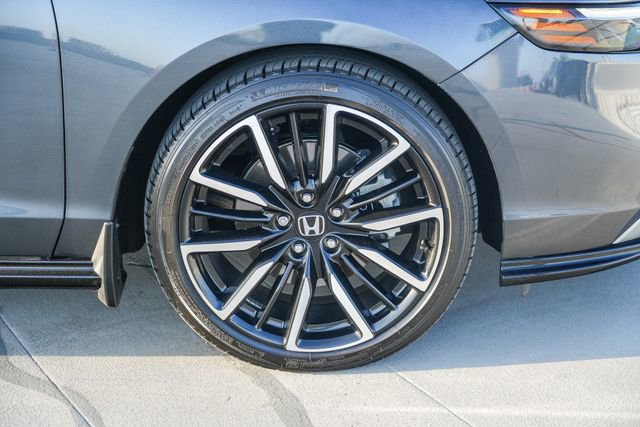 Used 2025 Honda Accord Touring image 12