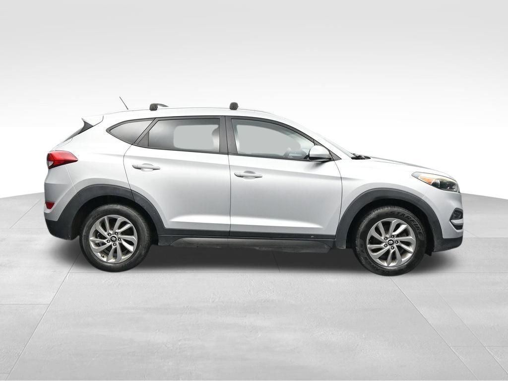 Used 2016 Hyundai Tucson SE w/ Option Group 02 AWD/4WD image 6