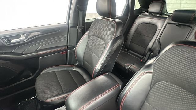 Used 2025 Ford Escape ST-Line Select image 13