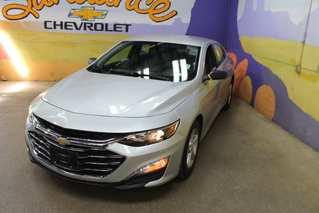 Used 2020 Chevrolet Malibu LS FWD image 4