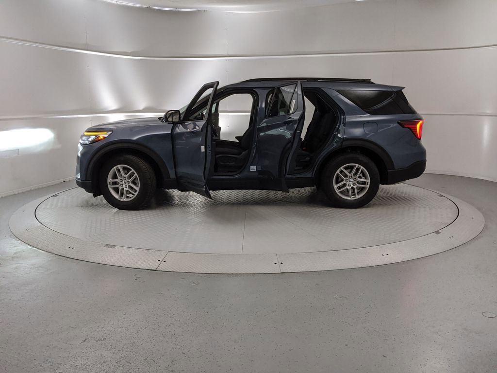 New 2025 Ford Explorer Active image 11