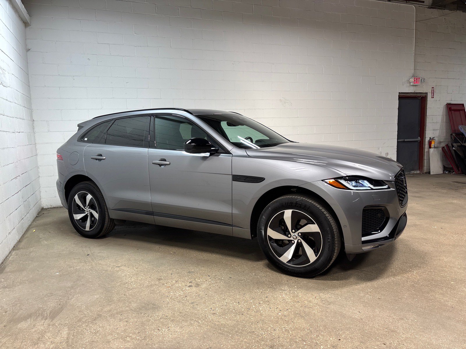 New 2026 Jaguar F-PACE R-Dynamic S AWD/4WD image 5