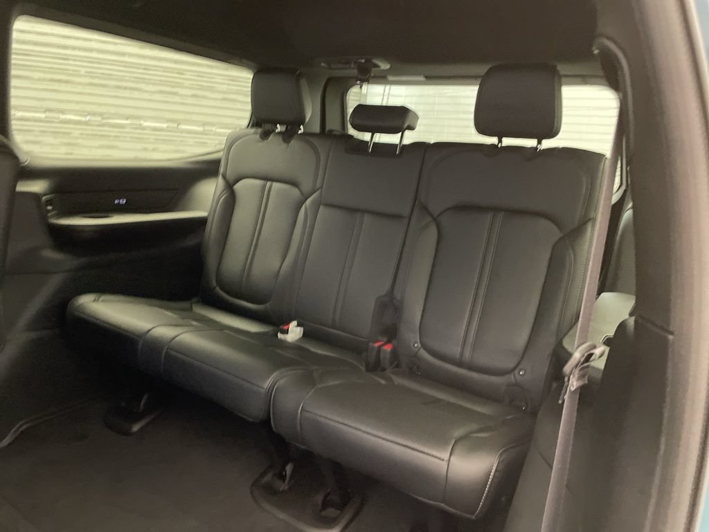 New 2026 Jeep Grand Wagoneer 2WD image 19