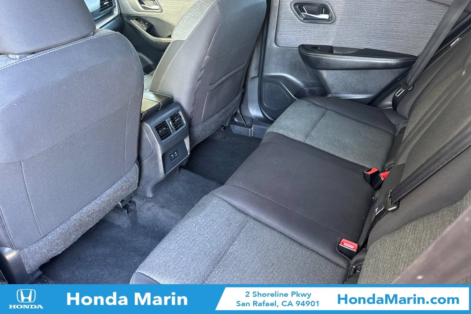 Used 2023 Nissan Rogue SV AWD/4WD image 15