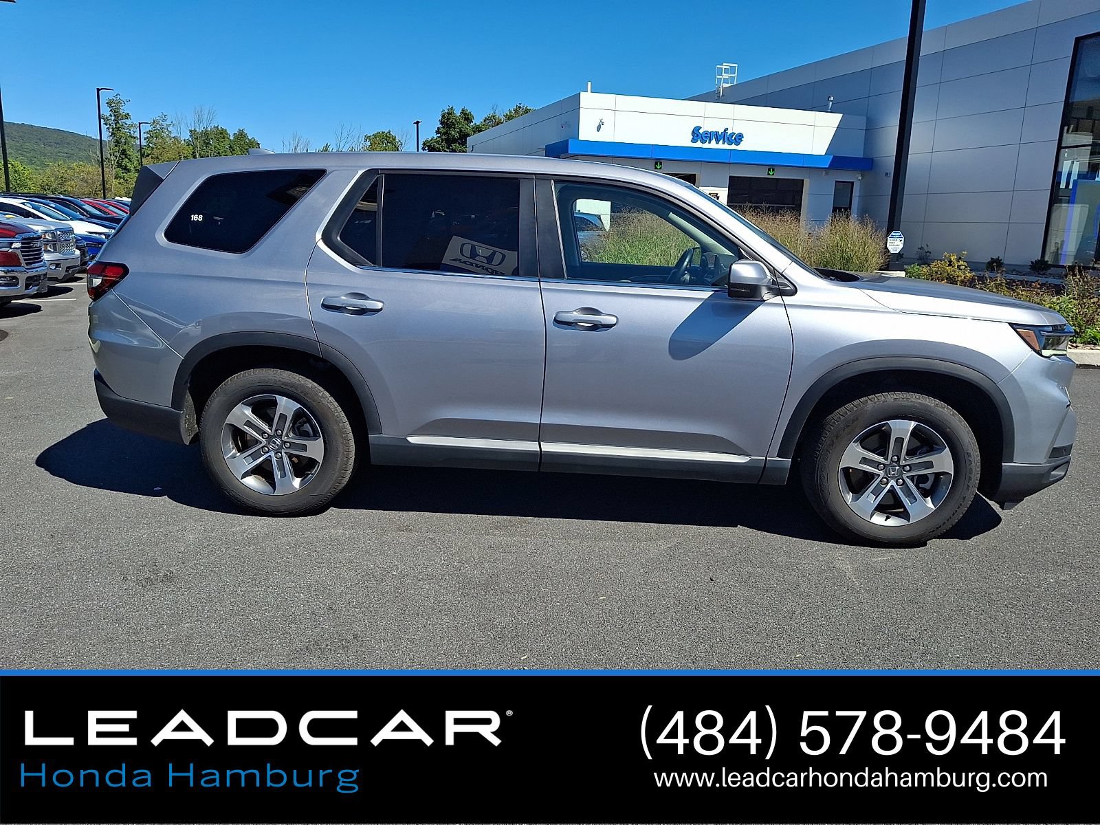 Used 2025 Honda Pilot EX-L image 8