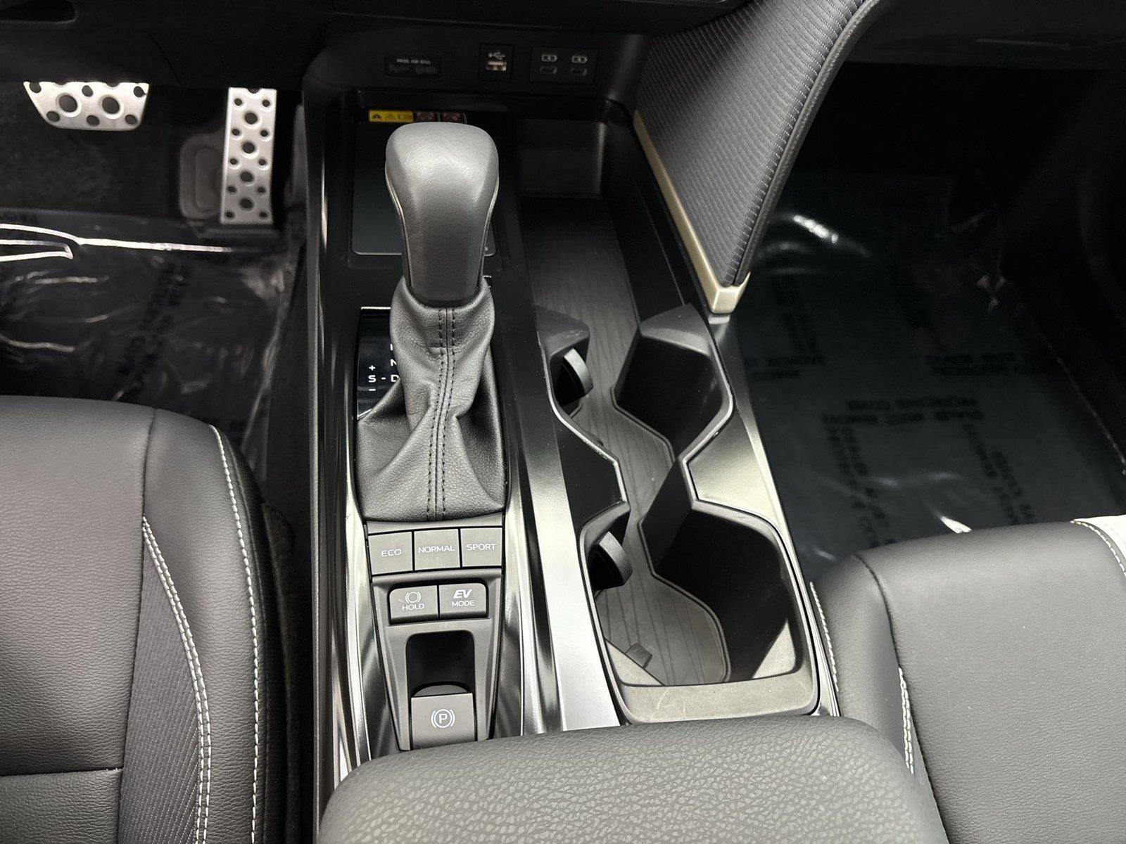 Used 2025 Toyota Camry SE AWD/4WD image 23