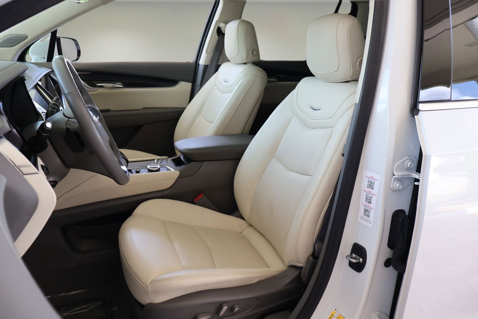 Used 2022 Cadillac XT6 Premium Luxury w/ Technology Package image 12