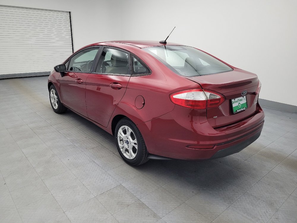 Used 2015 Ford Fiesta SE image 3