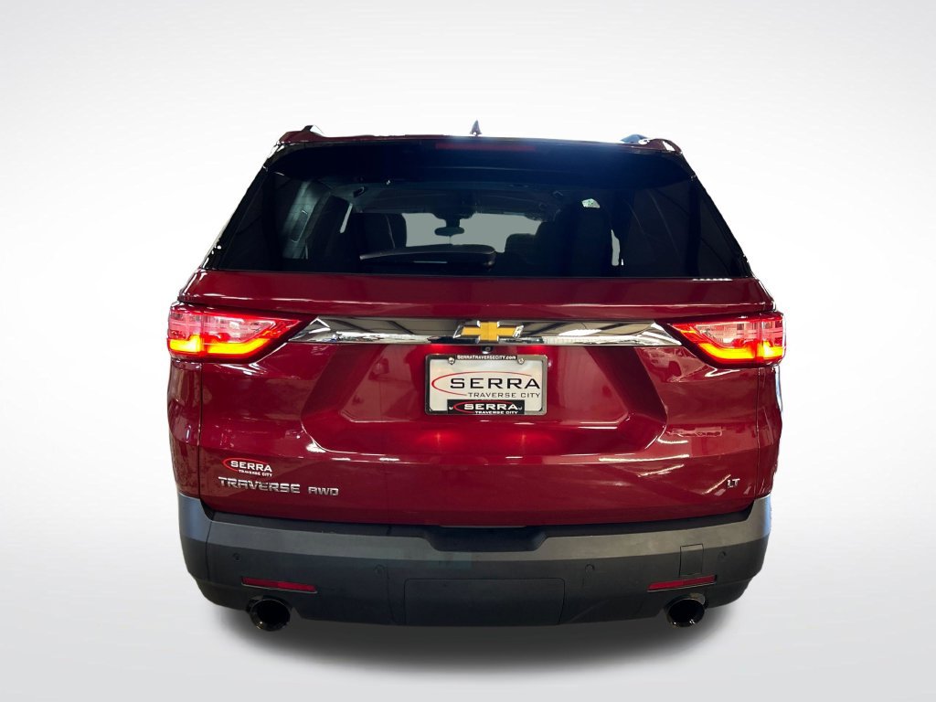 Used 2020 Chevrolet Traverse LT w/ Driver Confidence II Package AWD/4WD image 4