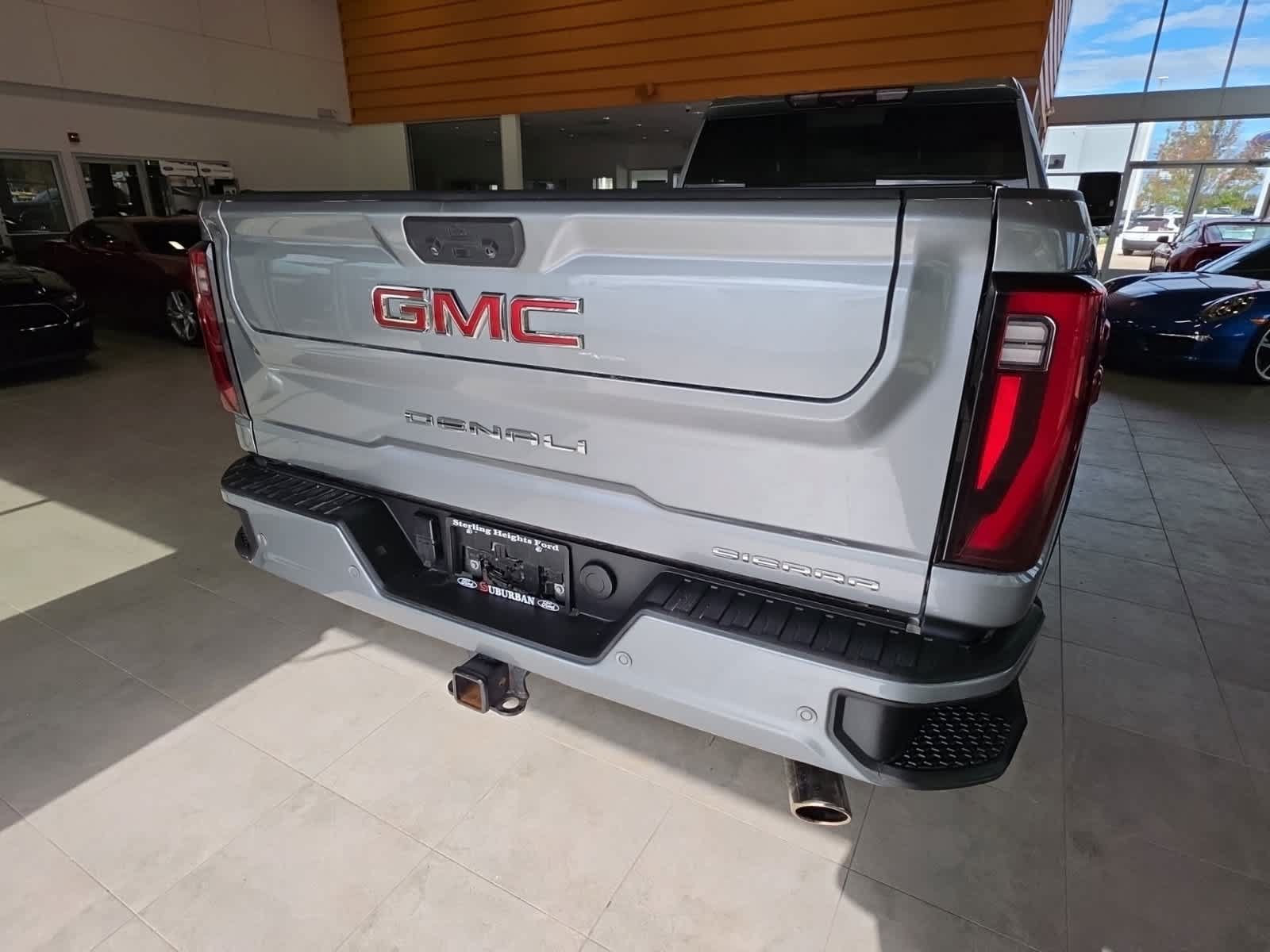Used 2024 GMC Sierra 2500 Denali w/ Denali Reserve Package AWD/4WD image 9
