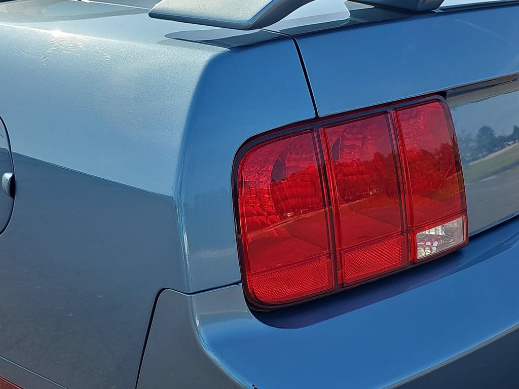 Used 2006 Ford Mustang GT RWD image 32