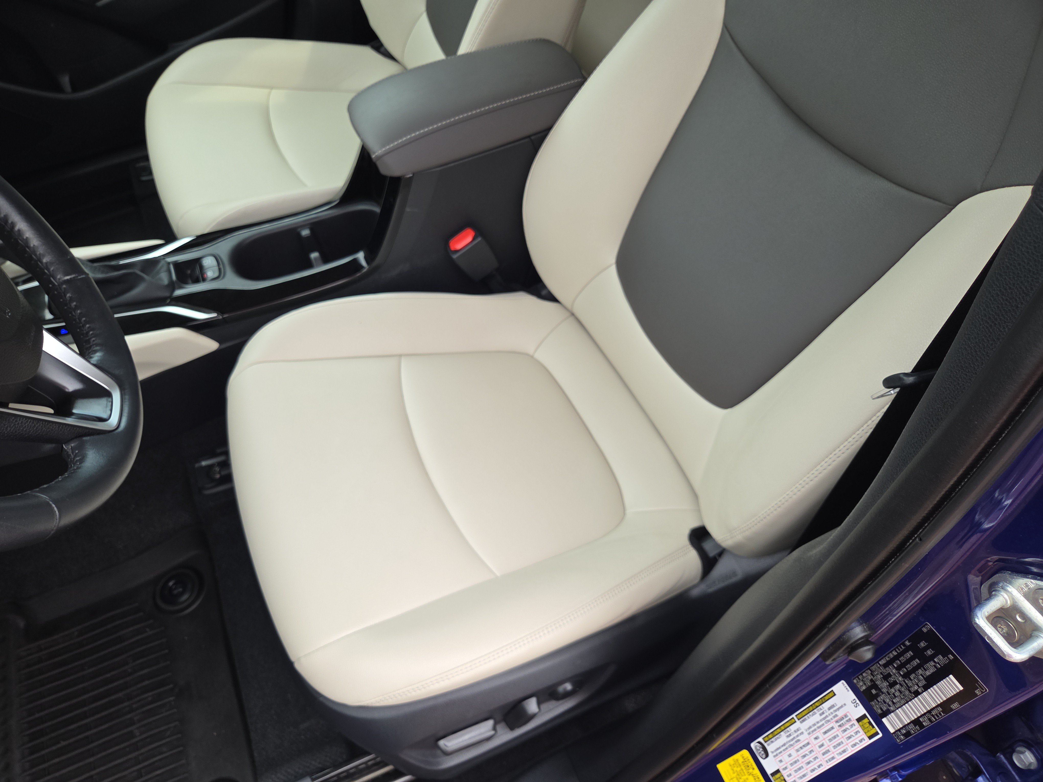 Certified 2024 Toyota Corolla Cross XLE w/ Black Badges Package (TMS) AWD/4WD image 13