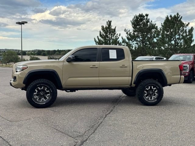 Used 2019 Toyota Tacoma TRD Off-Road w/ Technology Package AWD/4WD image 2