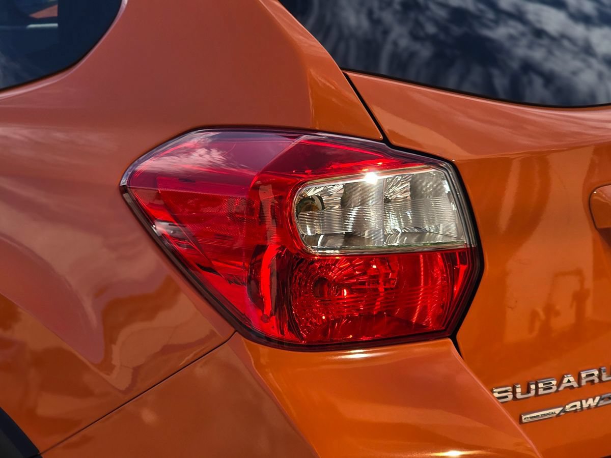Used 2014 Subaru Crosstrek 2.0i Premium w/ Moonroof Package AWD/4WD image 10