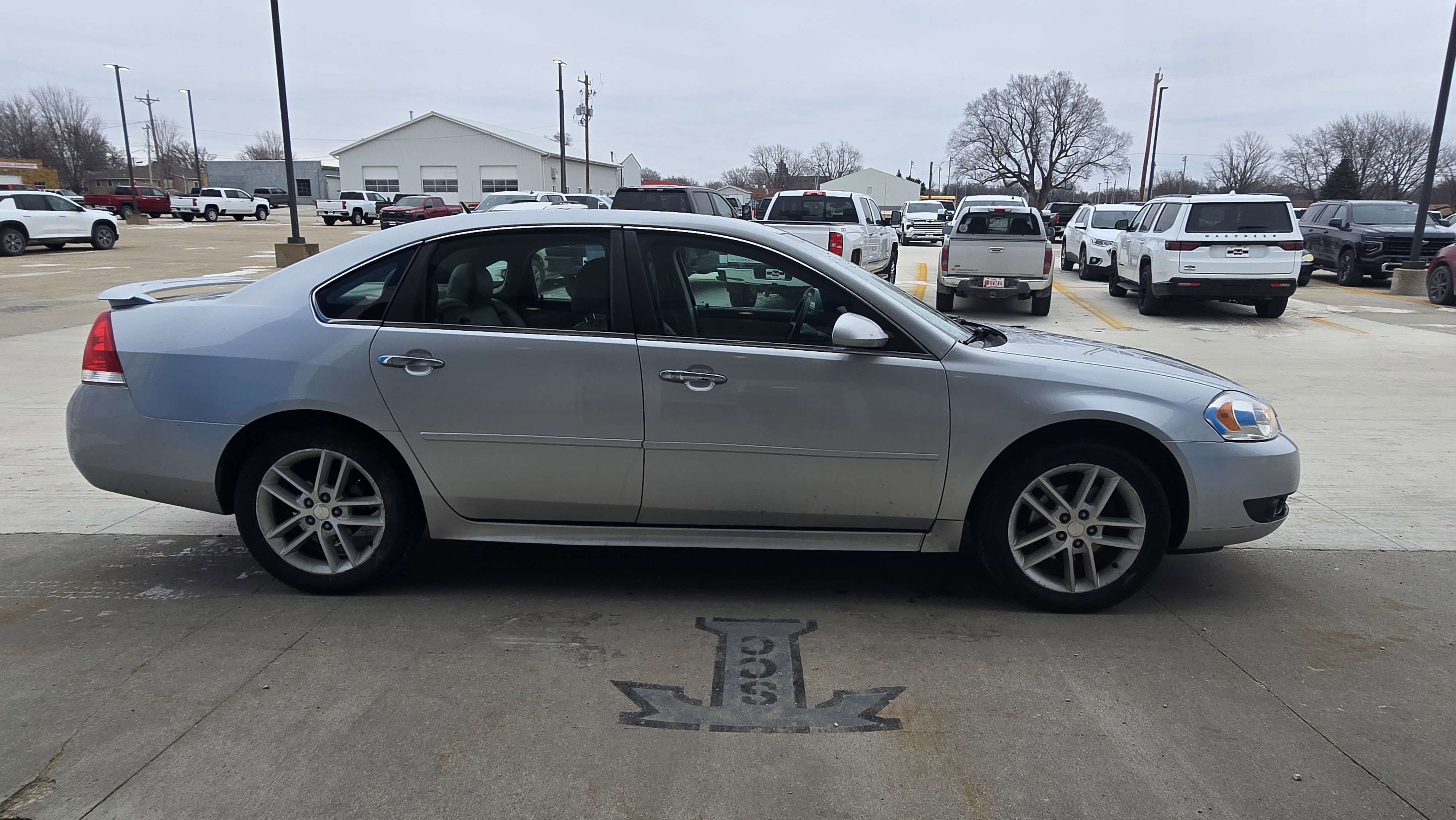 Used 2013 Chevrolet Impala LTZ image 4