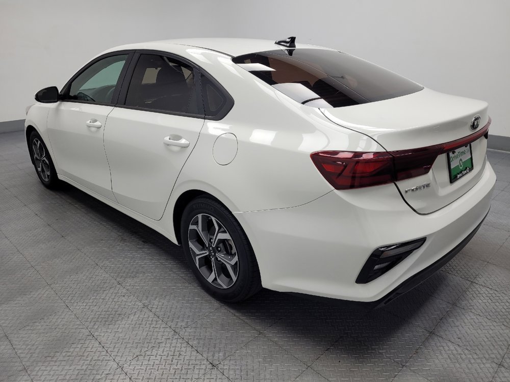 Used 2020 Kia Forte LXS FWD image 3