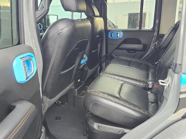 Used 2022 Jeep Wrangler Unlimited Sahara AWD/4WD image 11