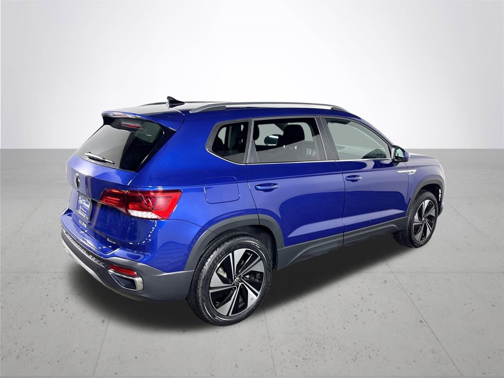 Certified 2024 Volkswagen Taos SE w/ Panoramic Sunroof Package image 6